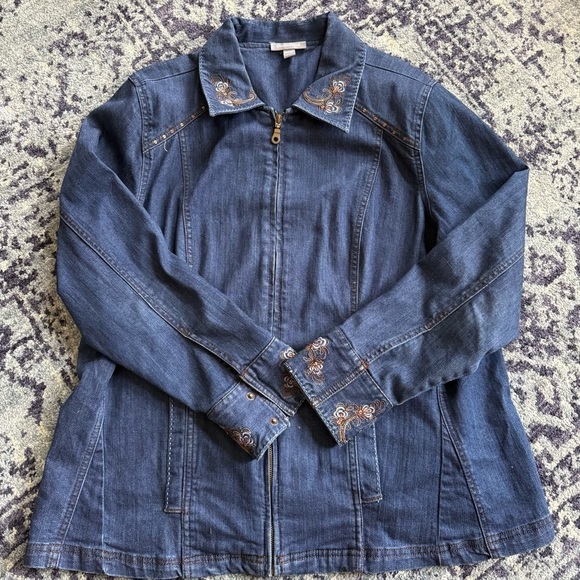 Unique Vintage Jackets & Blazers - Women’s Y2K Dark Wash Essentials Sz 18 Embroidered Boho Zip-Up Denim Shacket